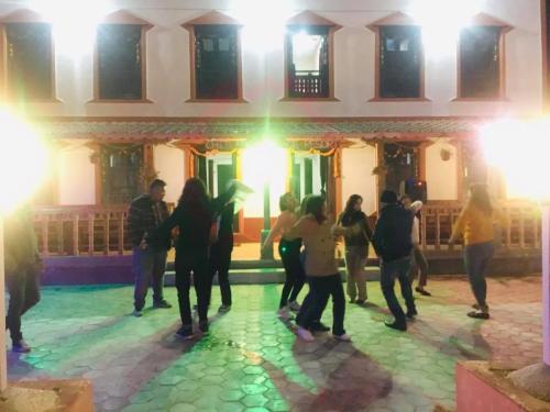 chetlang-village-resort-dance8